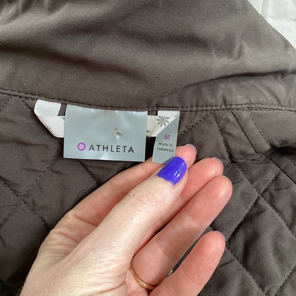 Athleta Upside Vest Quilted Hiking Running Vest Yosemite Green M - Picture 10 of 12